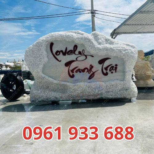 M01 Bảng hiệu đá